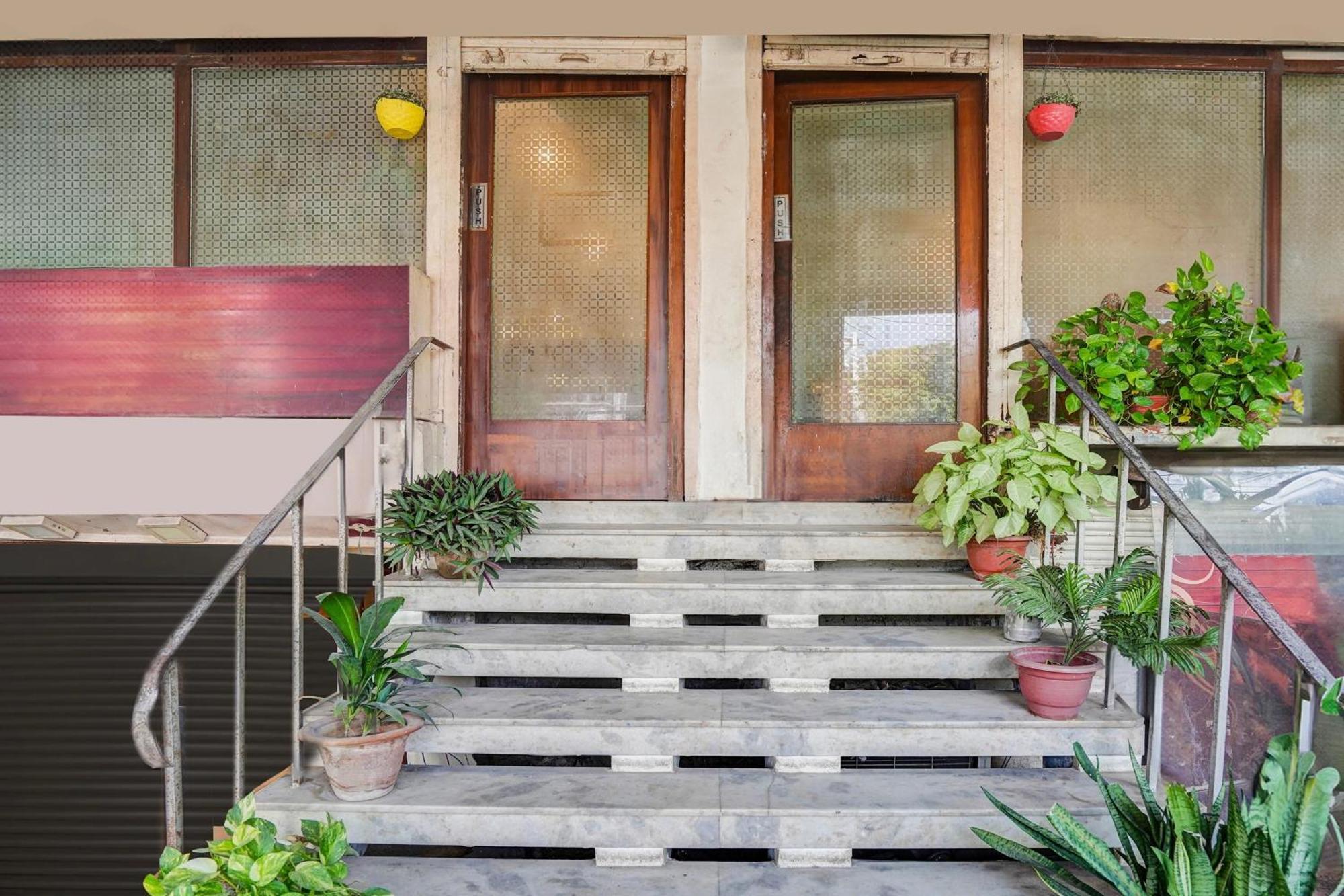 Super Collection O Ratan Lal Nagar Hotell Kanpur Exteriör bild